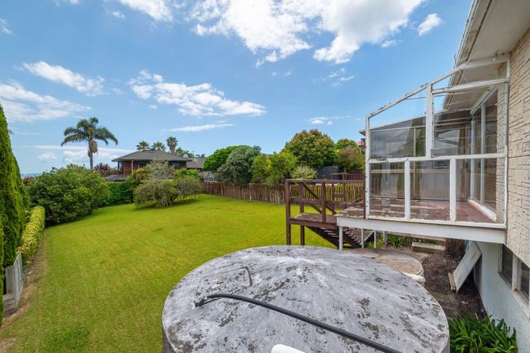 Photo of property in 1292 Whangaparaoa Road, Army Bay, Whangaparaoa, 0930