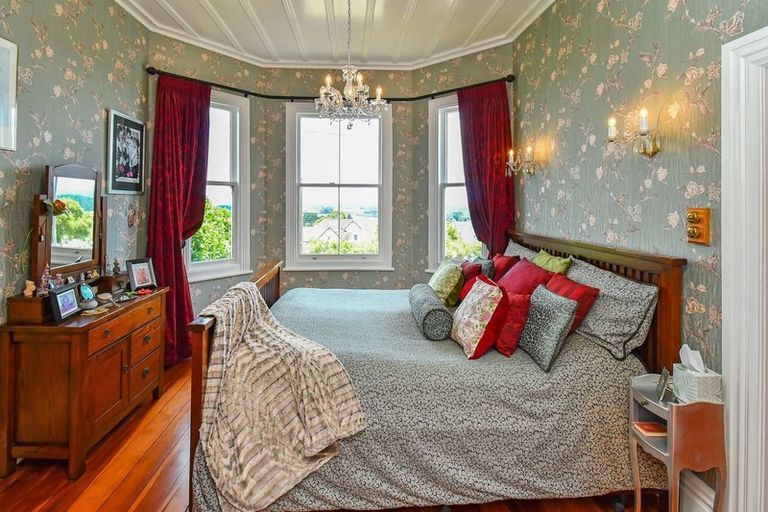 Photo of property in 165 Bombay Road, Bombay, 2675