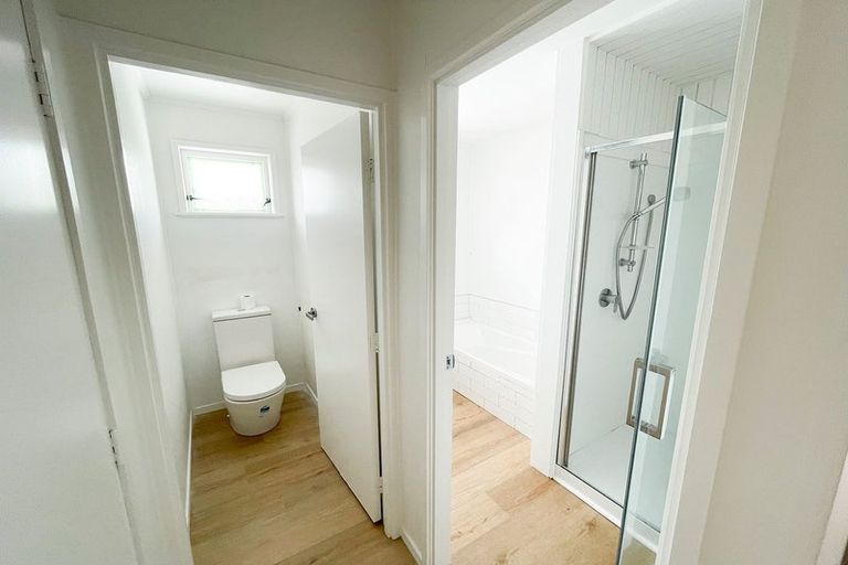 Photo of property in 17 Lemnos Place, Titirangi, Auckland, 0604