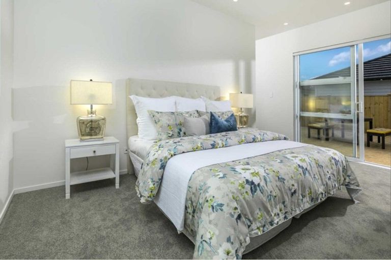 Photo of property in 60 Schoolside Road, Kumeu, 0810