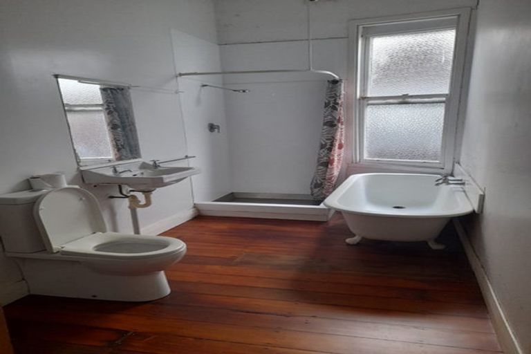 Photo of property in 14-14a Dawson Street, Berhampore, Wellington, 6023
