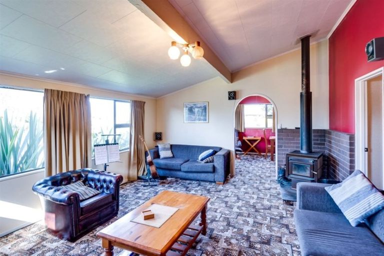 Photo of property in 2 Lannie Place, Greenmeadows, Napier, 4112