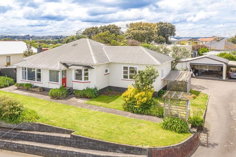 Photo of property in 16 Rata Street, Gonville, Whanganui, 4501