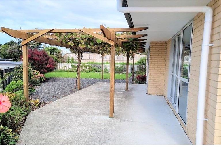 Photo of property in 8 Matuku Place, Mangawhai, 0505