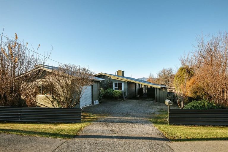 Photo of property in 134 Lagoon Avenue, Albert Town, Wanaka, 9305