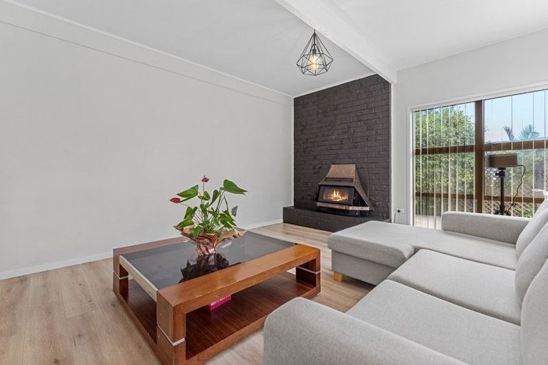 Photo of property in 87 Porritt Avenue, Chatswood, Auckland, 0626