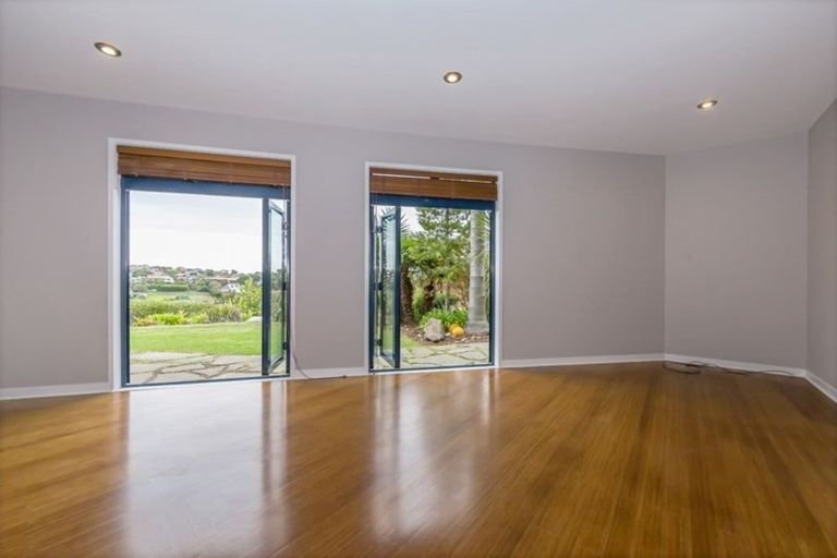 Photo of property in 26 Javelin Close, Gulf Harbour, Whangaparaoa, 0930