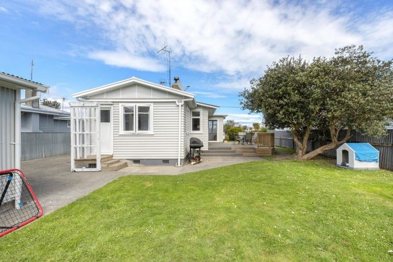 Photo of property in 16 Mason Avenue, Maraenui, Napier, 4110