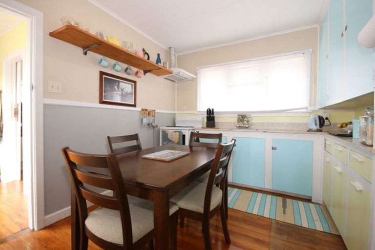 Photo of property in 246f Marine Parade, Bluff, 9814