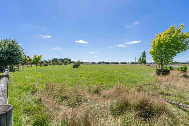 Photo of property in 229 Egerton Road, Winton, 9781