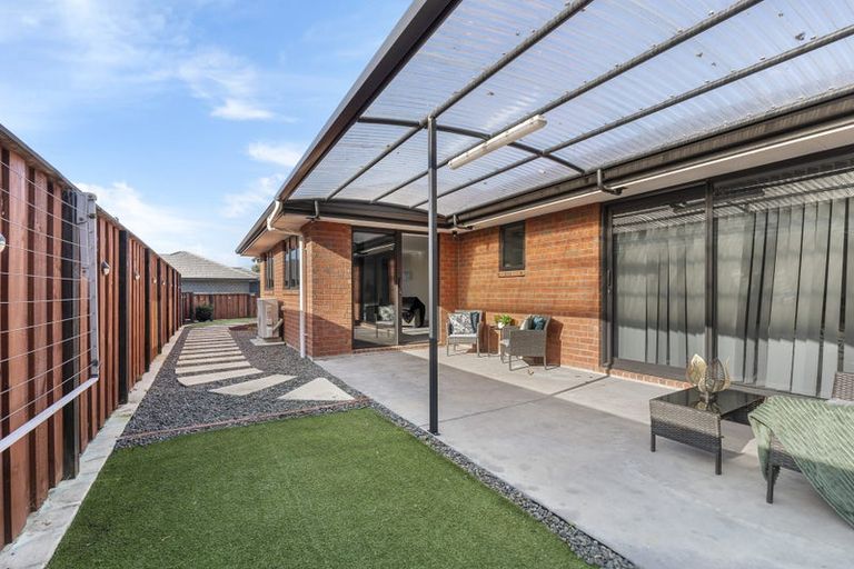 Photo of property in 18 Nukuroa Close, Waitara, 4320