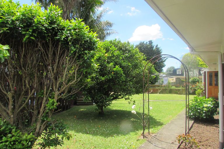 Photo of property in 457b Great South Road, Opaheke, Papakura, 2113