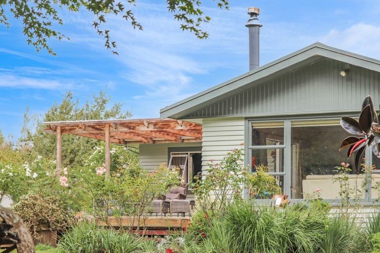 Photo of property in 8 Ingram Road, Waerengaahika, Gisborne, 4071