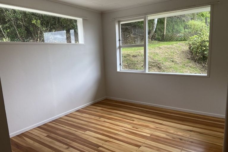Photo of property in 162 Broderick Road, Johnsonville, Wellington, 6037
