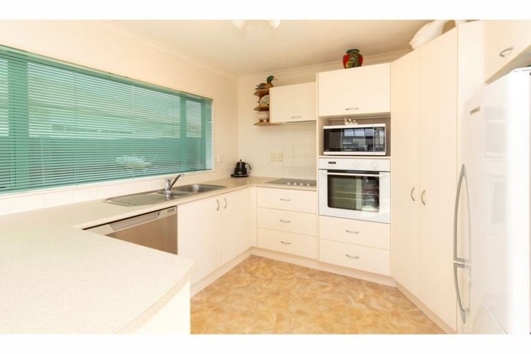 Photo of property in 87a Elan Place, Stanmore Bay, Whangaparaoa, 0932