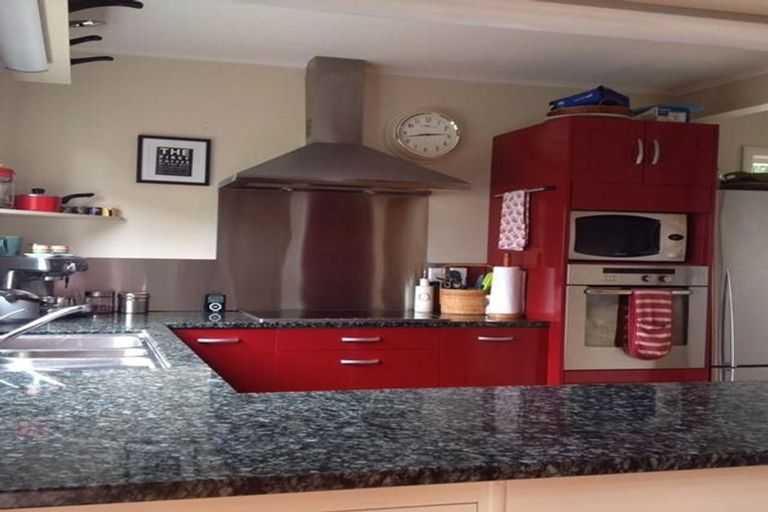 Photo of property in 72a Arimu Road, Papakura, 2110