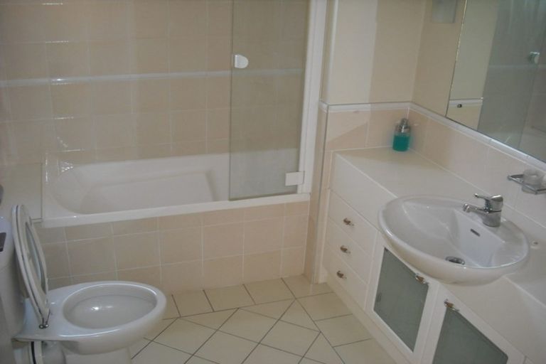 Photo of property in 52 Harbour Village Drive, Gulf Harbour, Whangaparaoa, 0930