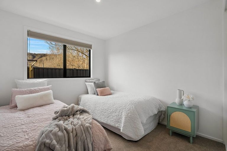 Photo of property in 37 Wallis Drive, Cromwell, 9310