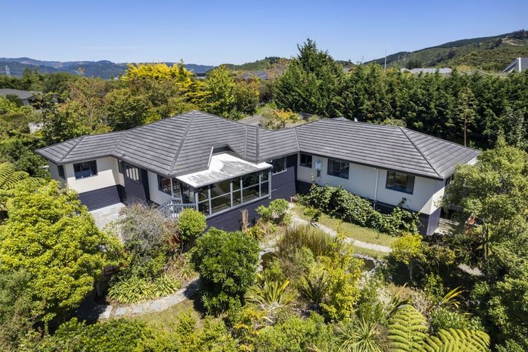Photo of property in 70a Kirton Drive, Riverstone Terraces, Upper Hutt, 5018
