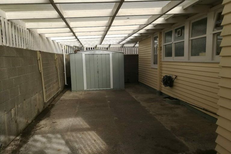 Photo of property in 102 Helston Road, Paparangi, Wellington, 6037