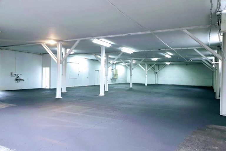 Photo of property in 25a Great South Road, Papakura, 2110