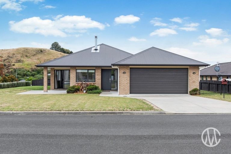 Photo of property in 4 Bryan Gallagher Place, Welcome Bay, Tauranga, 3175