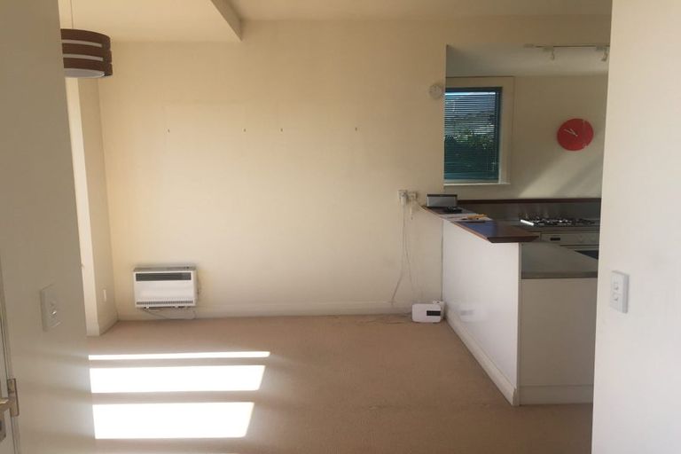 Photo of property in 82 Moana Road, Kelburn, Wellington, 6012