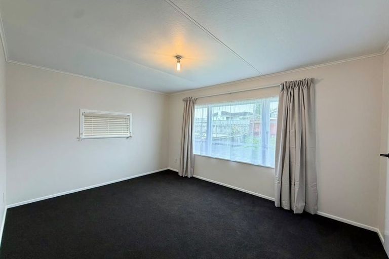 Photo of property in 60a Mould Street, Waitara, 4320