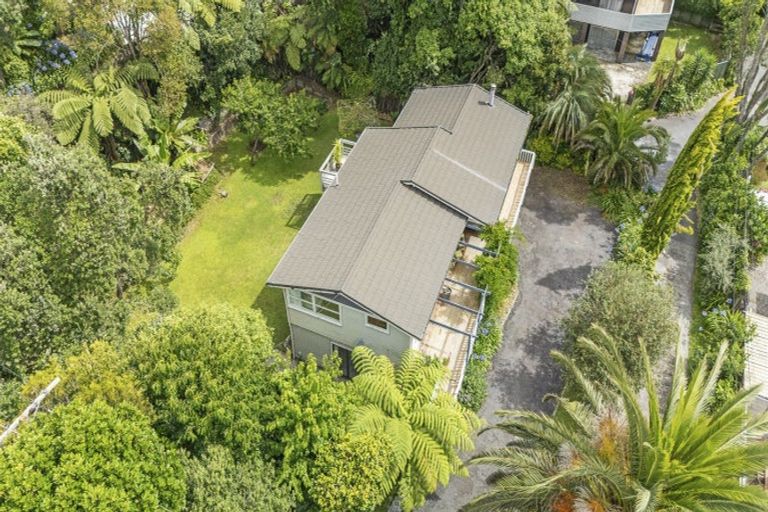 Photo of property in 52 Pitcairn Street, Oakura, 4314