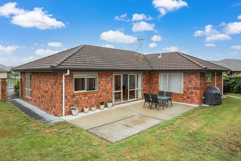 Photo of property in 19 Whitney Place, Rototuna North, Hamilton, 3210