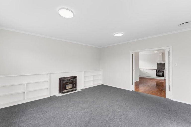 Photo of property in 12 Domain Road, Otaki, 5512
