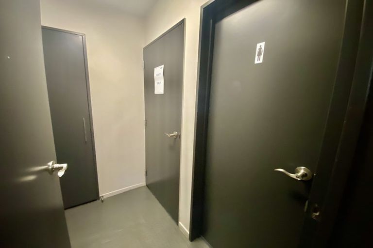 Photo of property in 1/108 Lincoln Road, Henderson, Auckland, 0610