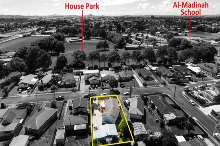 Photo of property in 12 Kohinoor Avenue, Mangere, Auckland, 2022