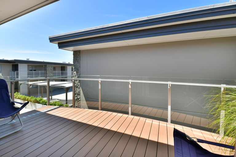Photo of property in 304/252 Centreway Road, Orewa, 0931