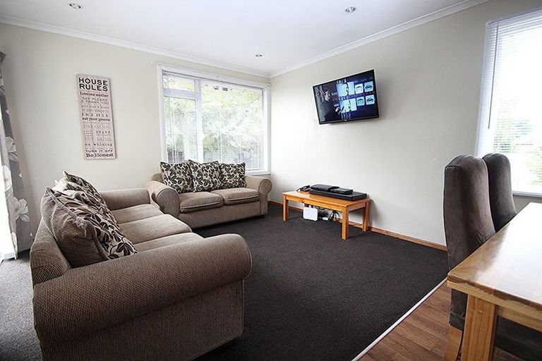 Photo of property in 9 Mappleton Avenue, Burnside, Christchurch, 8053