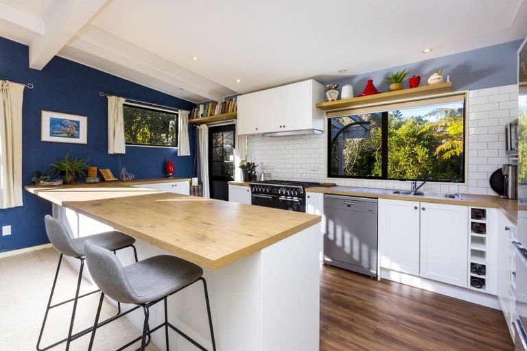 Photo of property in 6 Avian Road, Blue Mountains, Upper Hutt, 5371