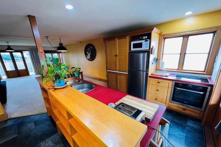 Photo of property in 2/12 Chislehurst Place, Bryndwr, Christchurch, 8052