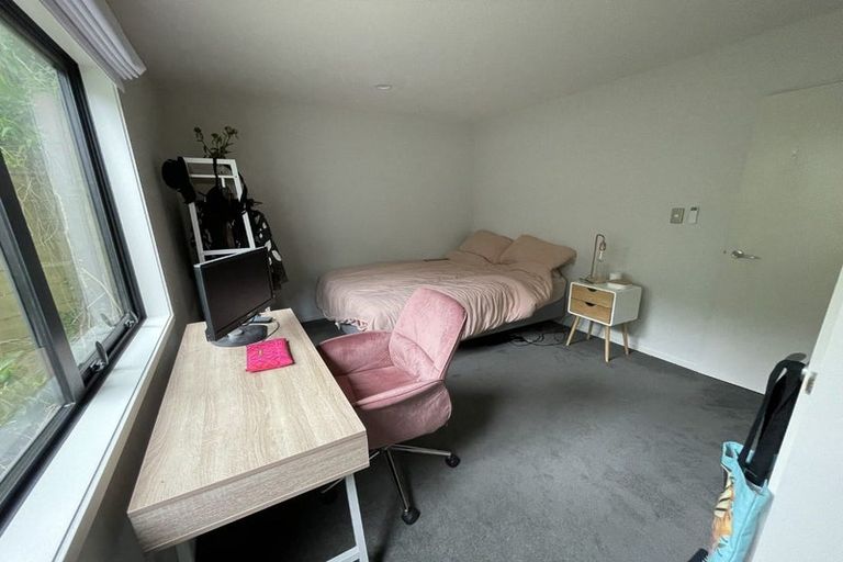 Photo of property in 149 Kelburn Parade, Kelburn, Wellington, 6012