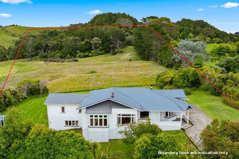 Photo of property in 218 Annandale Road, Kumeu, 0782