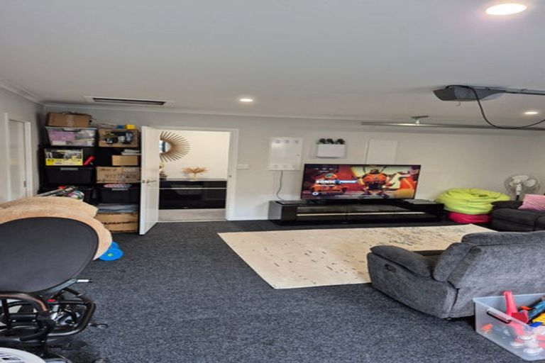 Photo of property in 26 Castletown Street, Wallaceville, Upper Hutt, 5018