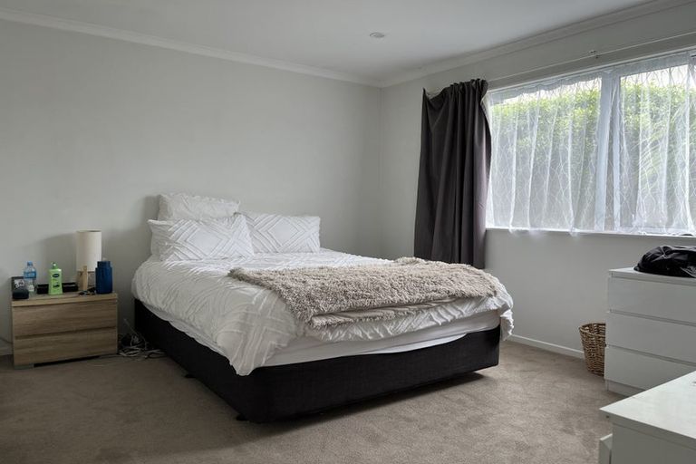 Photo of property in 8 Advene Road, Cockle Bay, Auckland, 2014