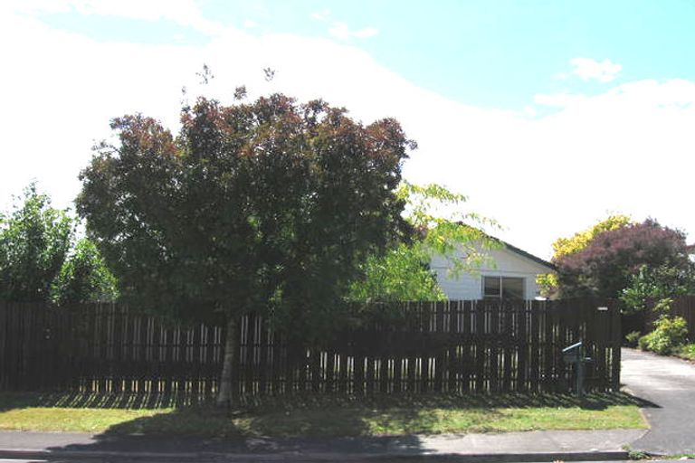 Photo of property in 89 Santiago Crescent, Unsworth Heights, Auckland, 0632