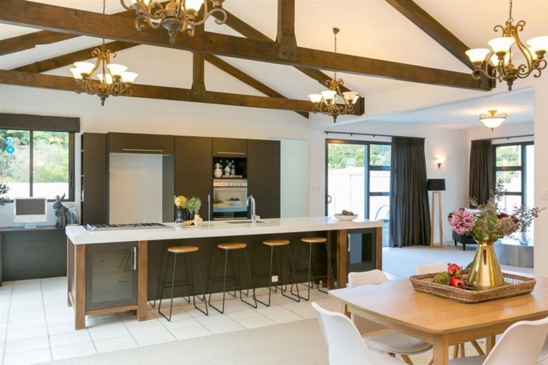 Photo of property in 186e Heta Road, Highlands Park, New Plymouth, 4312