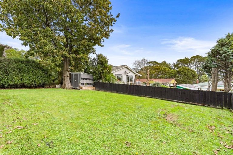 Photo of property in 14a Millbrook Road, Henderson, Auckland, 0612