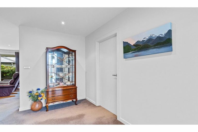 Photo of property in 48 Welsh Road, Winton, 9720