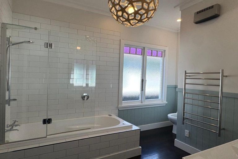 Photo of property in 127 Georges Drive, Napier South, Napier, 4110