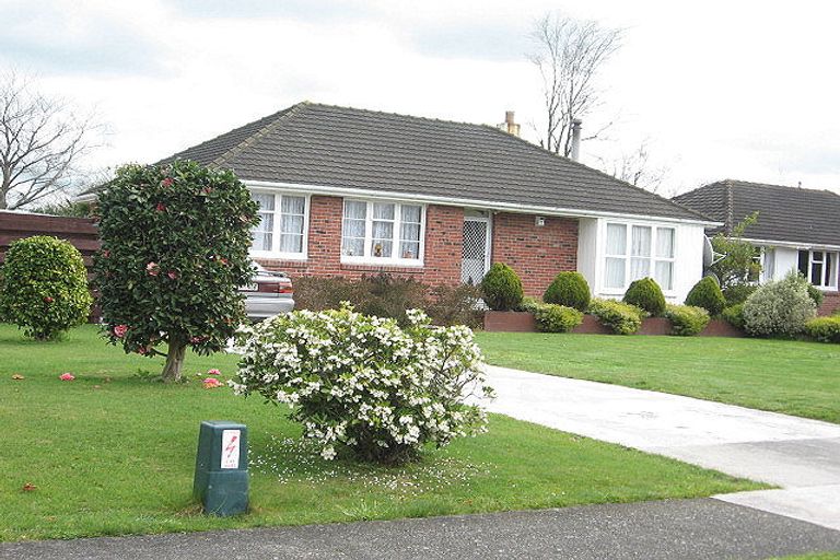 Photo of property in 6 Hendon Place, West End, Palmerston North, 4412