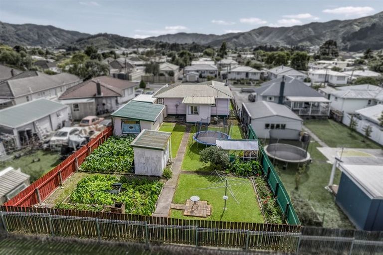 Photo of property in 13 Hay Street, Wainuiomata, Lower Hutt, 5014