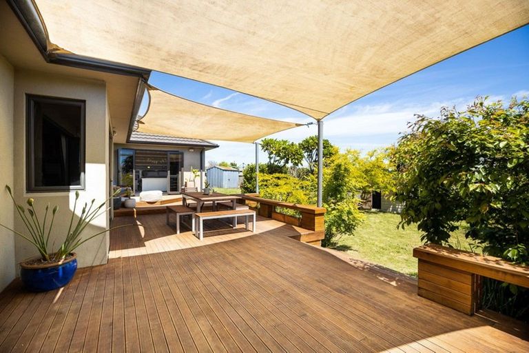 Photo of property in 41 Karamea Street, Whalers Gate, New Plymouth, 4310