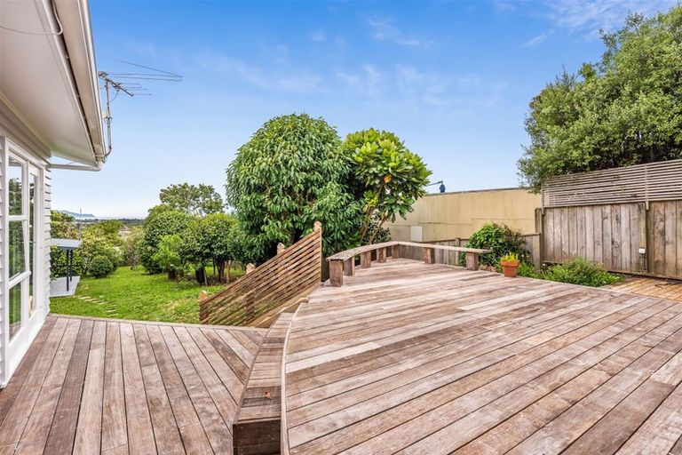 Photo of property in 50 Winara Avenue, Waikanae, 5036